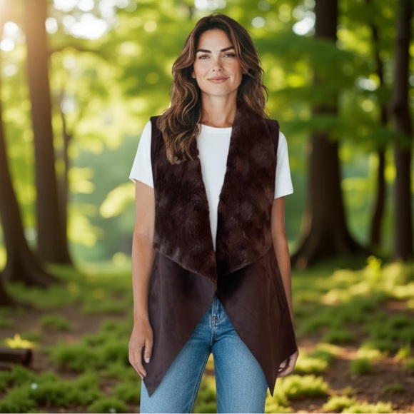 Andrew Marc Jackets & Blazers - Marc New York Drape Faux Fur & Faux Suede Vest with Pockets Size Medium